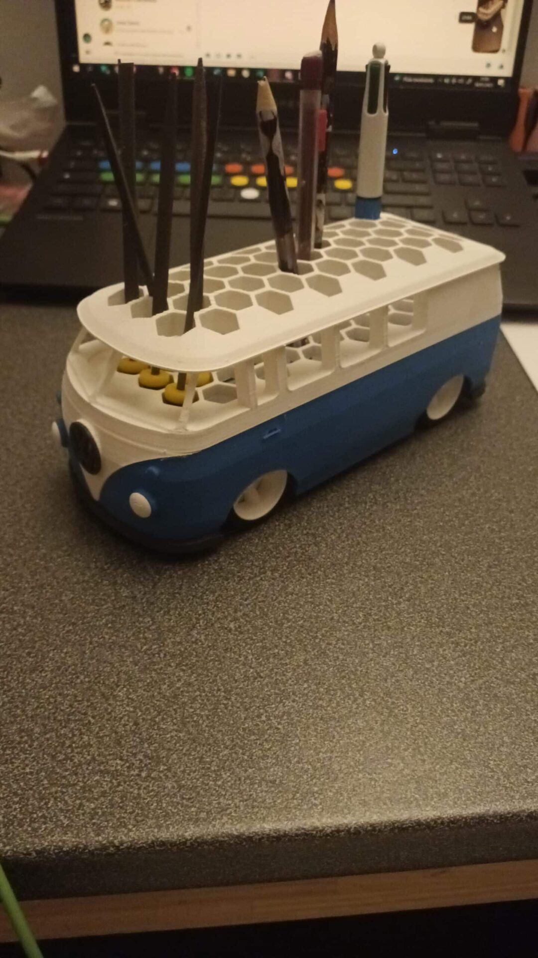 20230108_210513 Bus VW porte crayon