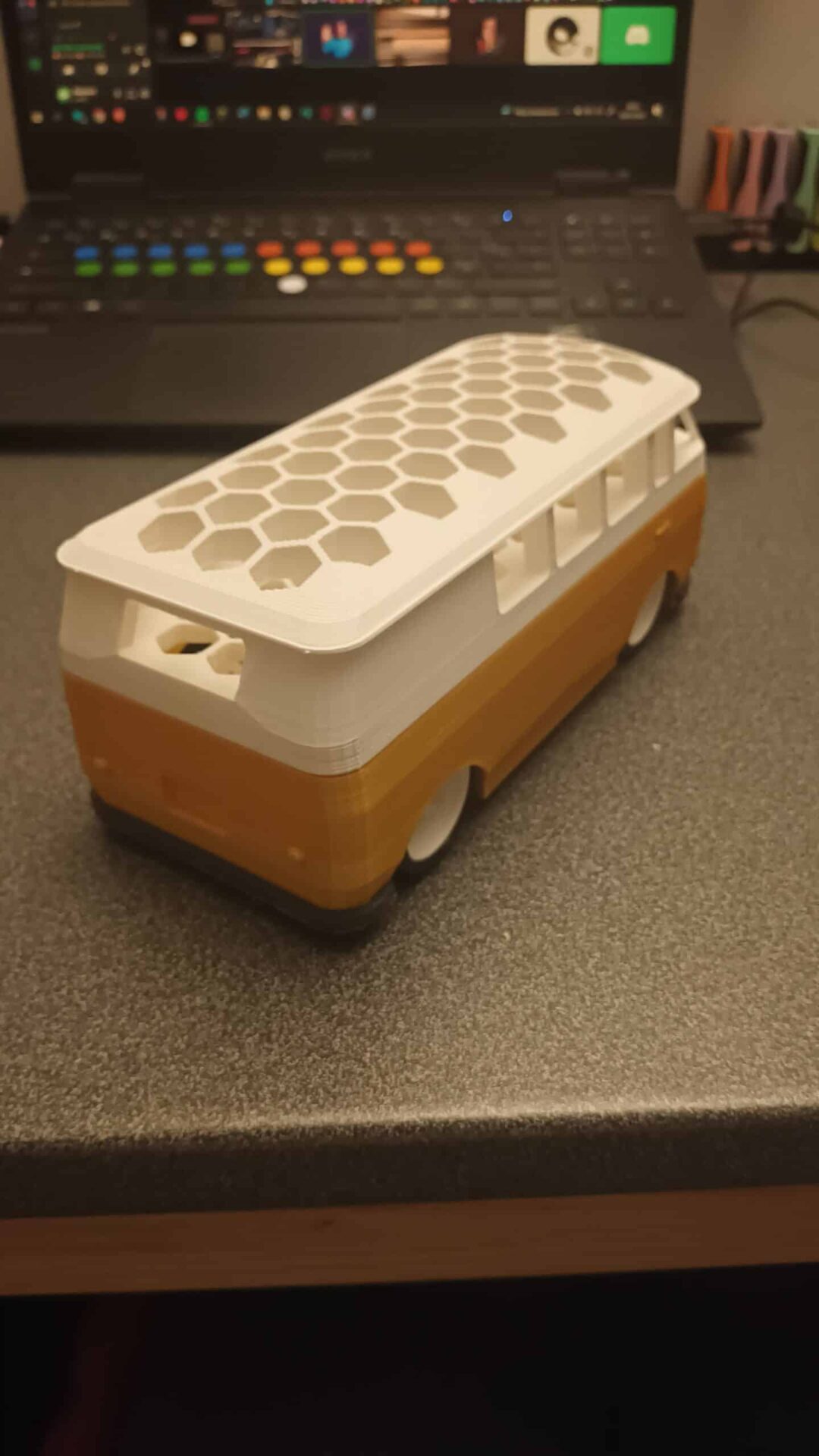 20230109_000241 Bus VW porte crayon