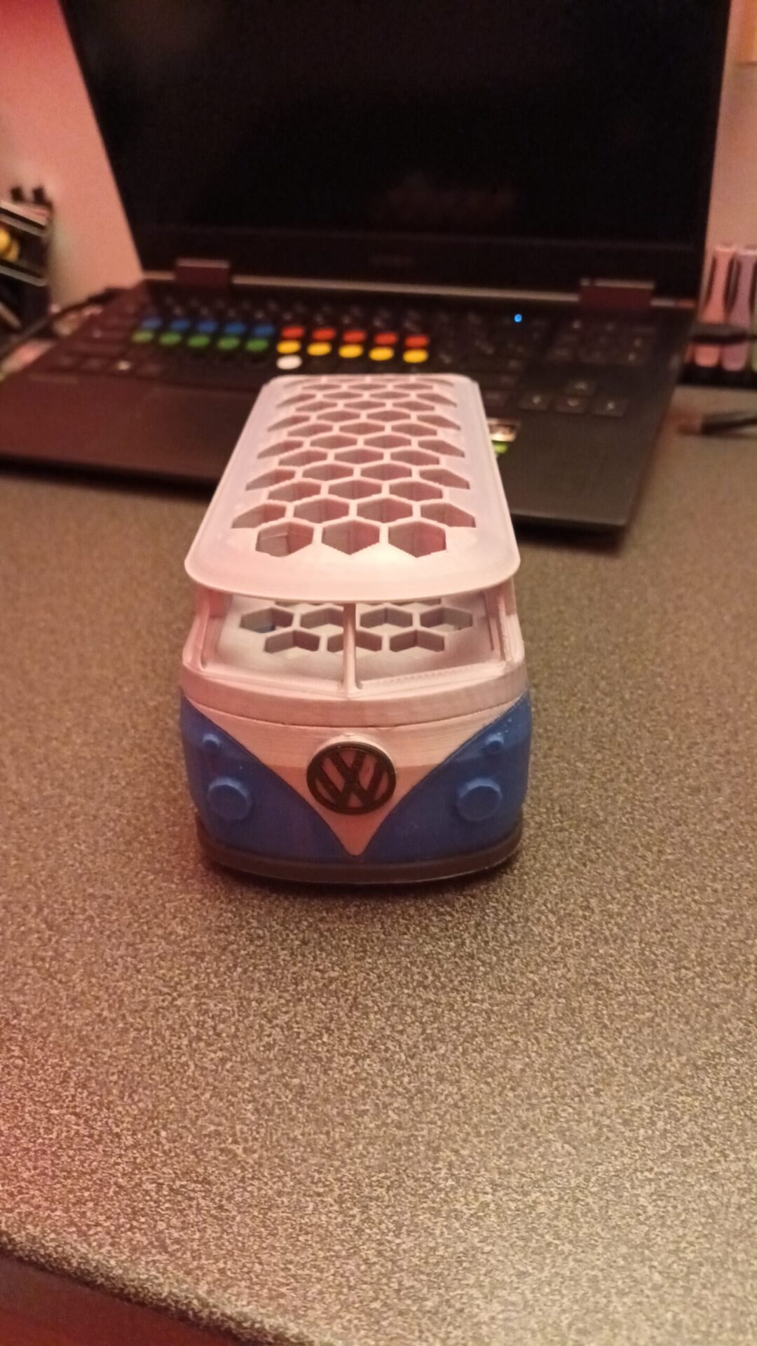 20230111_005429 Bus VW porte crayon