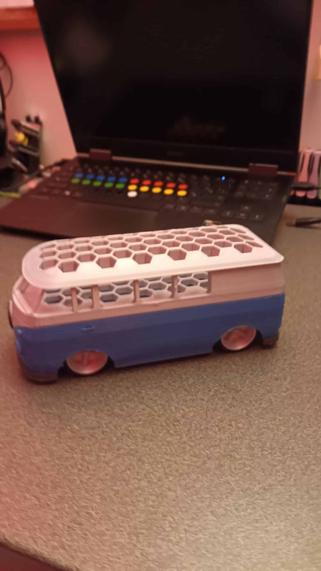 20230111_005432 Bus VW porte crayon