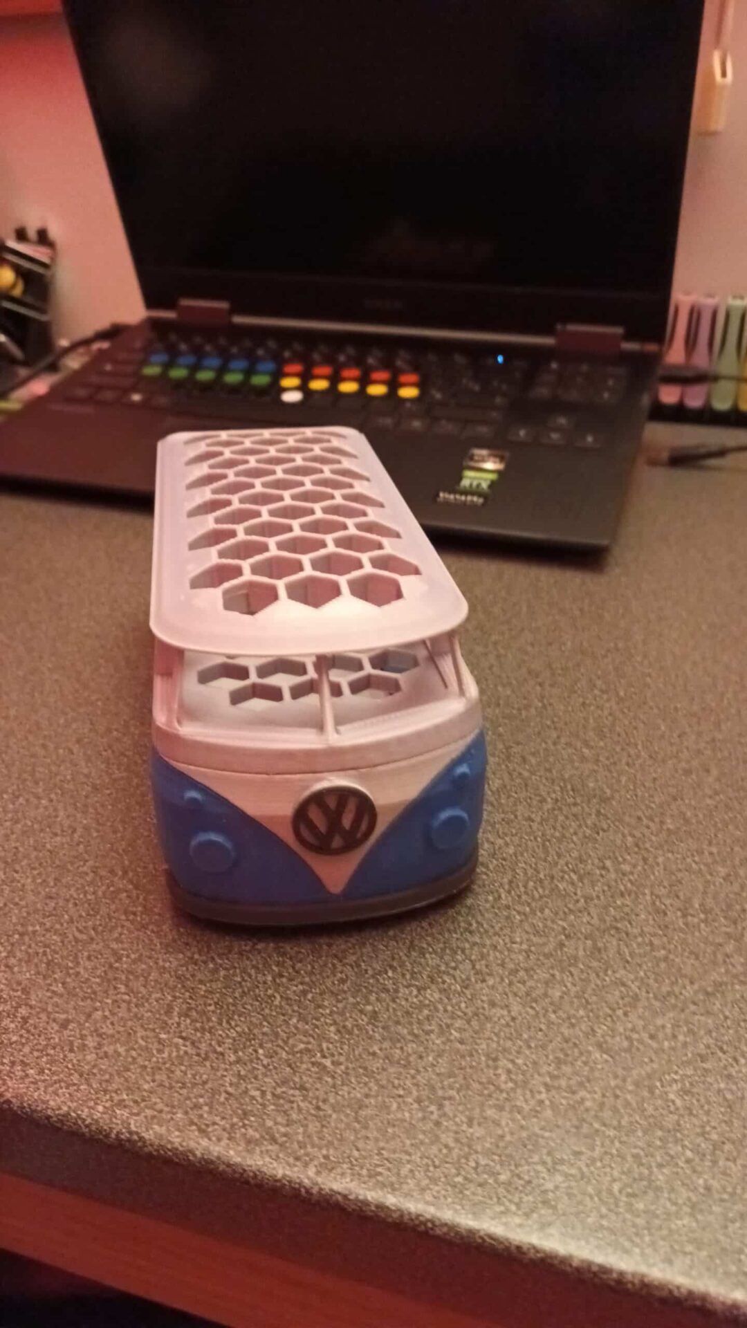 20230111_005447 Bus VW porte crayon