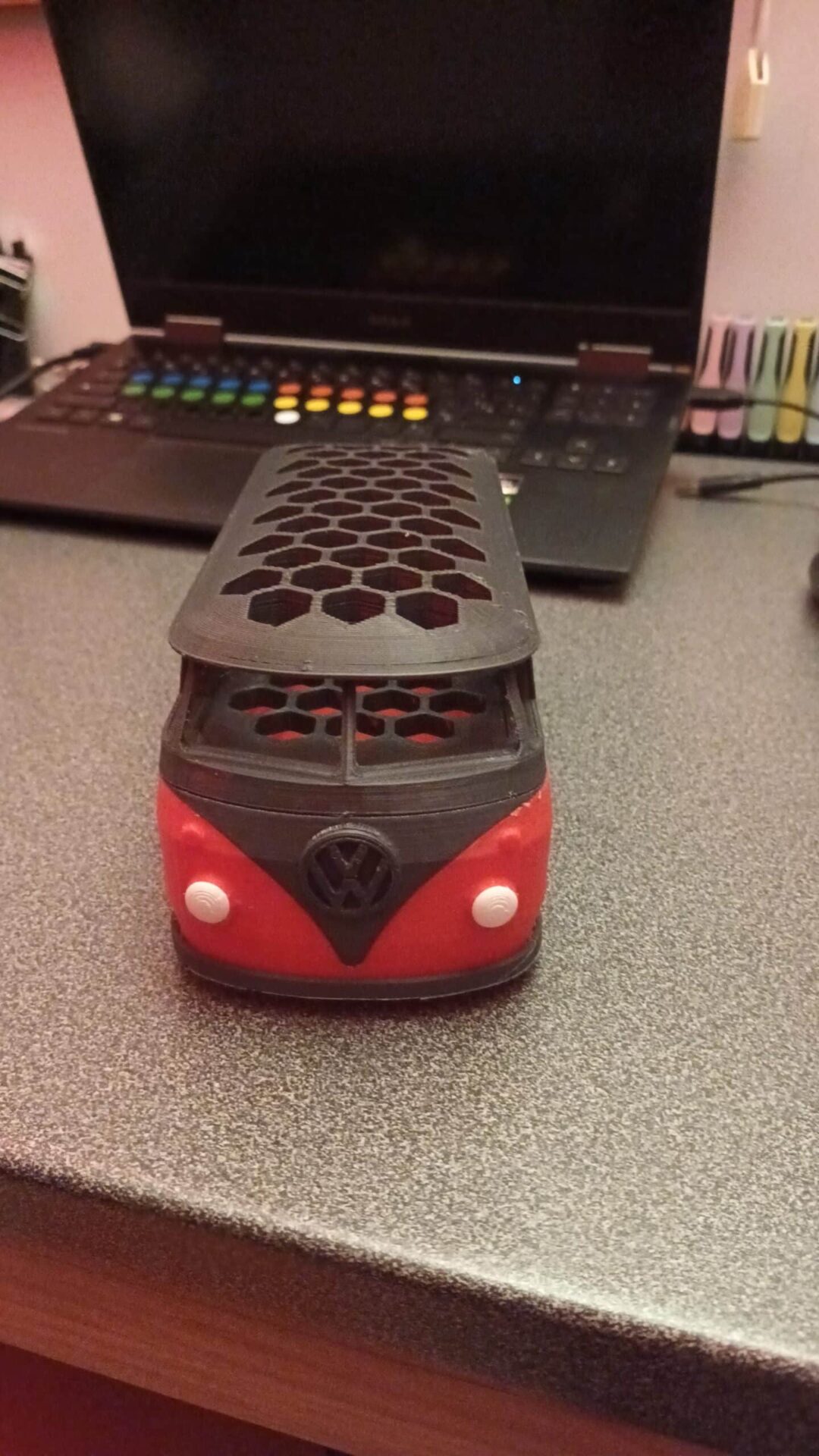 20230111_005641 Bus VW porte crayon