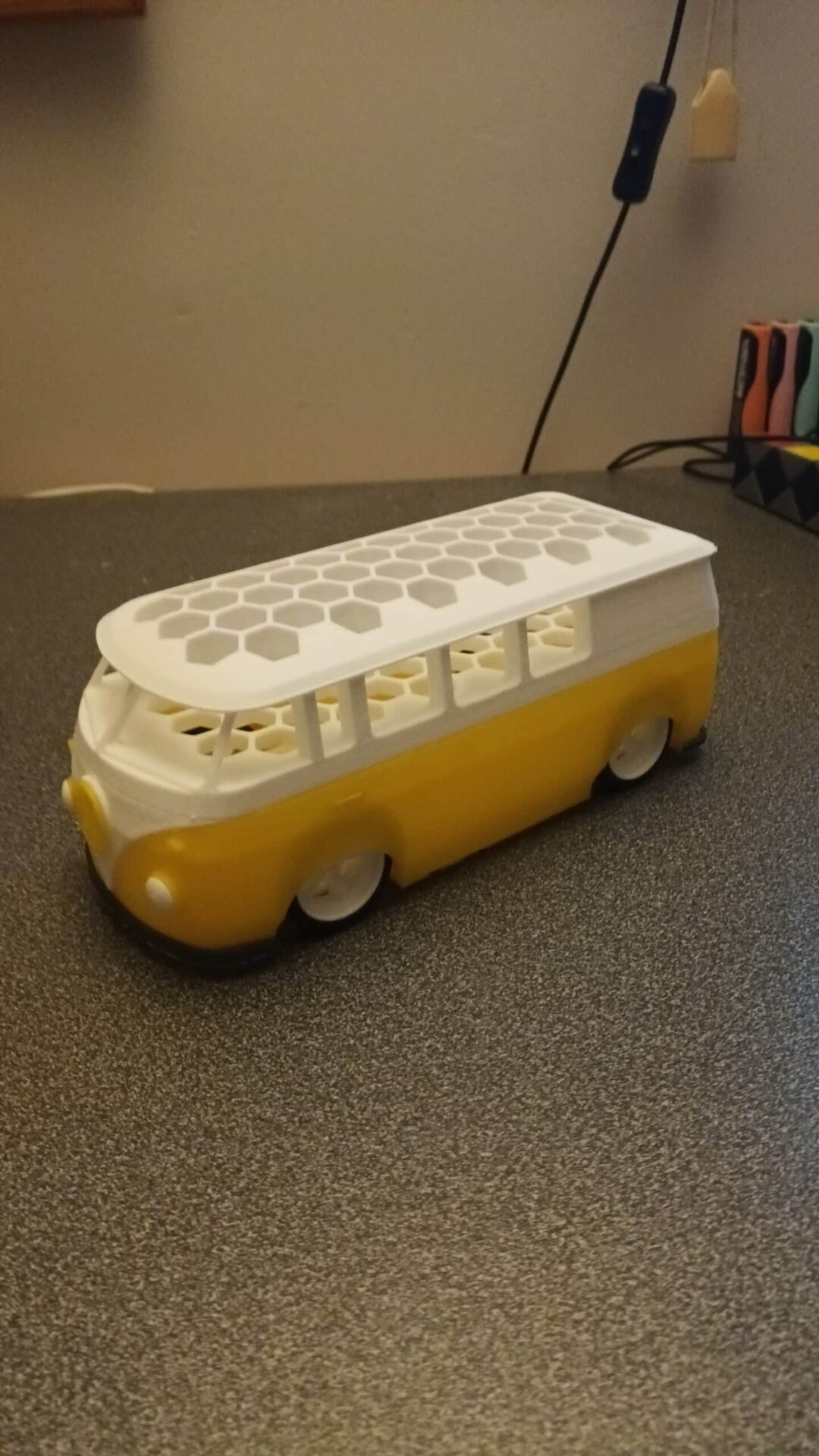 20230121_171418 Bus VW porte crayon