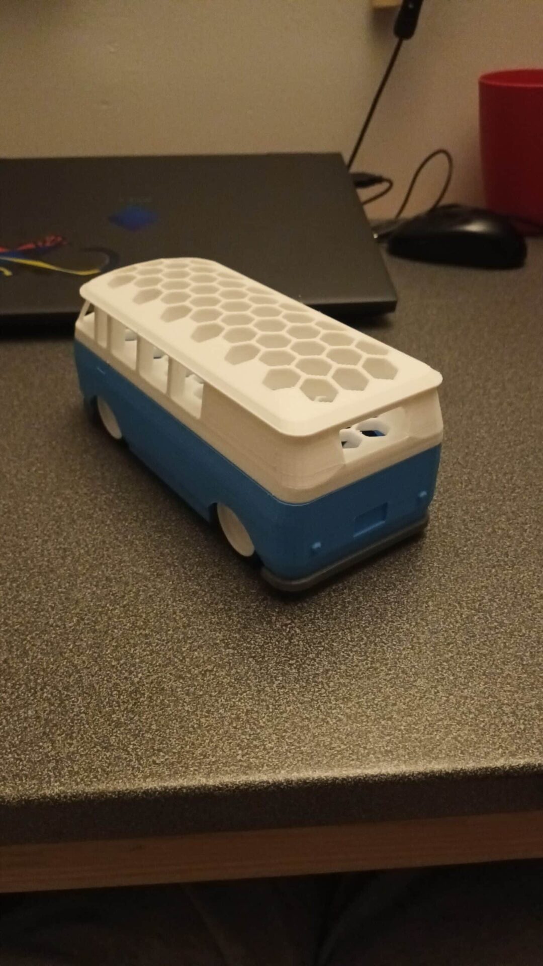 20230130_182927 Bus VW porte crayon