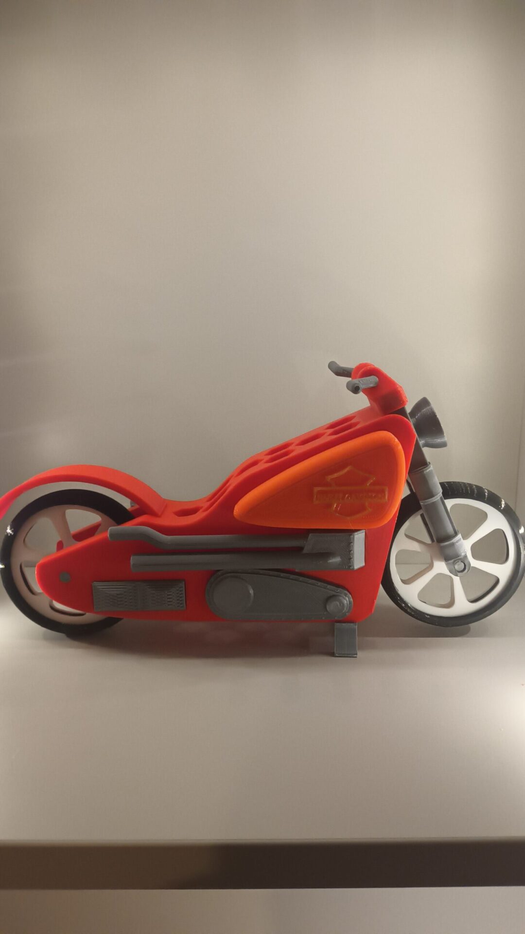 20230324_193425 Harley Davidson porte crayon