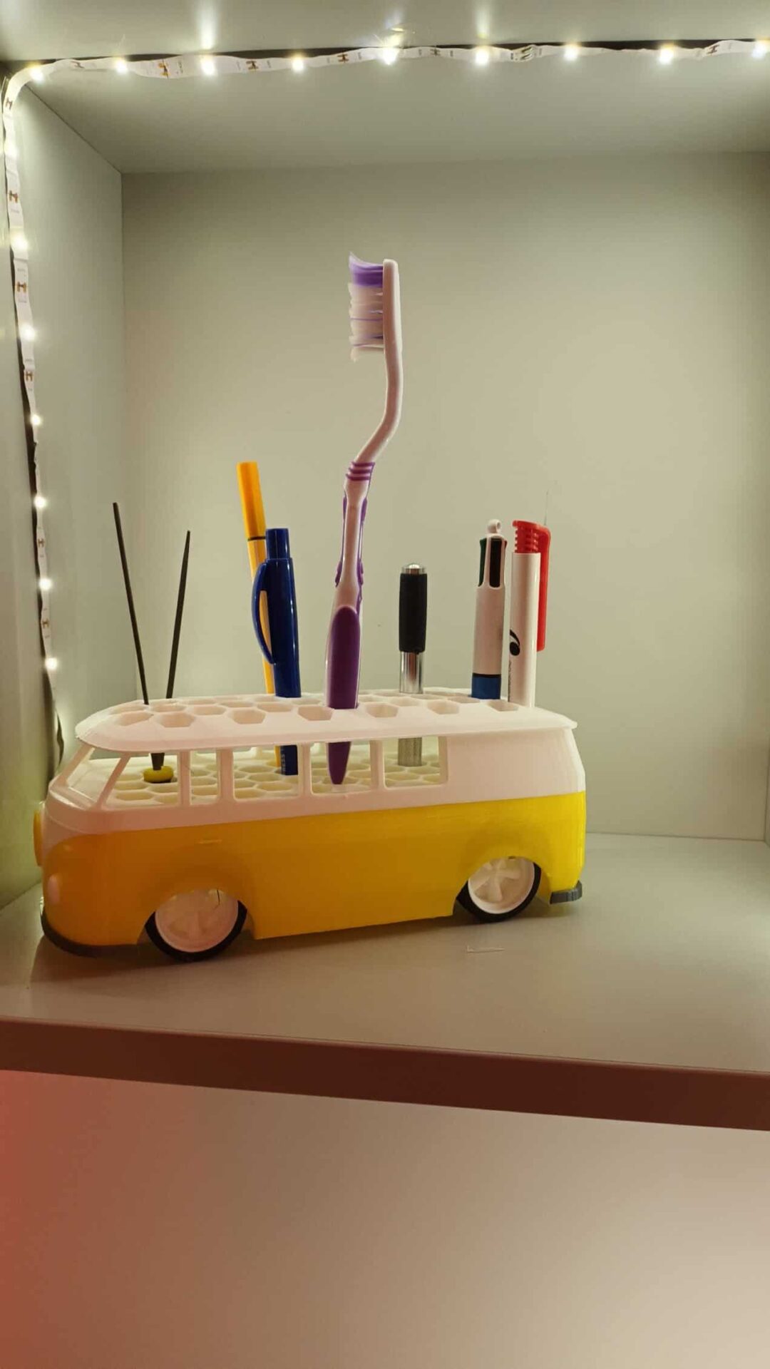 20231112_012229 Bus VW porte crayon