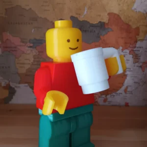 Lego avec une tasse géant
