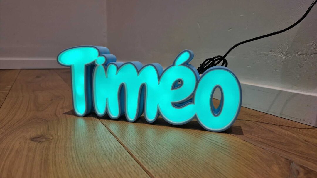 469363722_562646909963409_8038520720793970606_n Prénoms lumineux en 3D