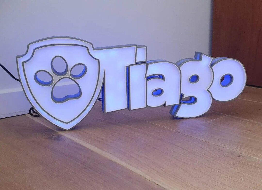 469428967_562650096629757_8458710827220799751_n Prénoms lumineux en 3D